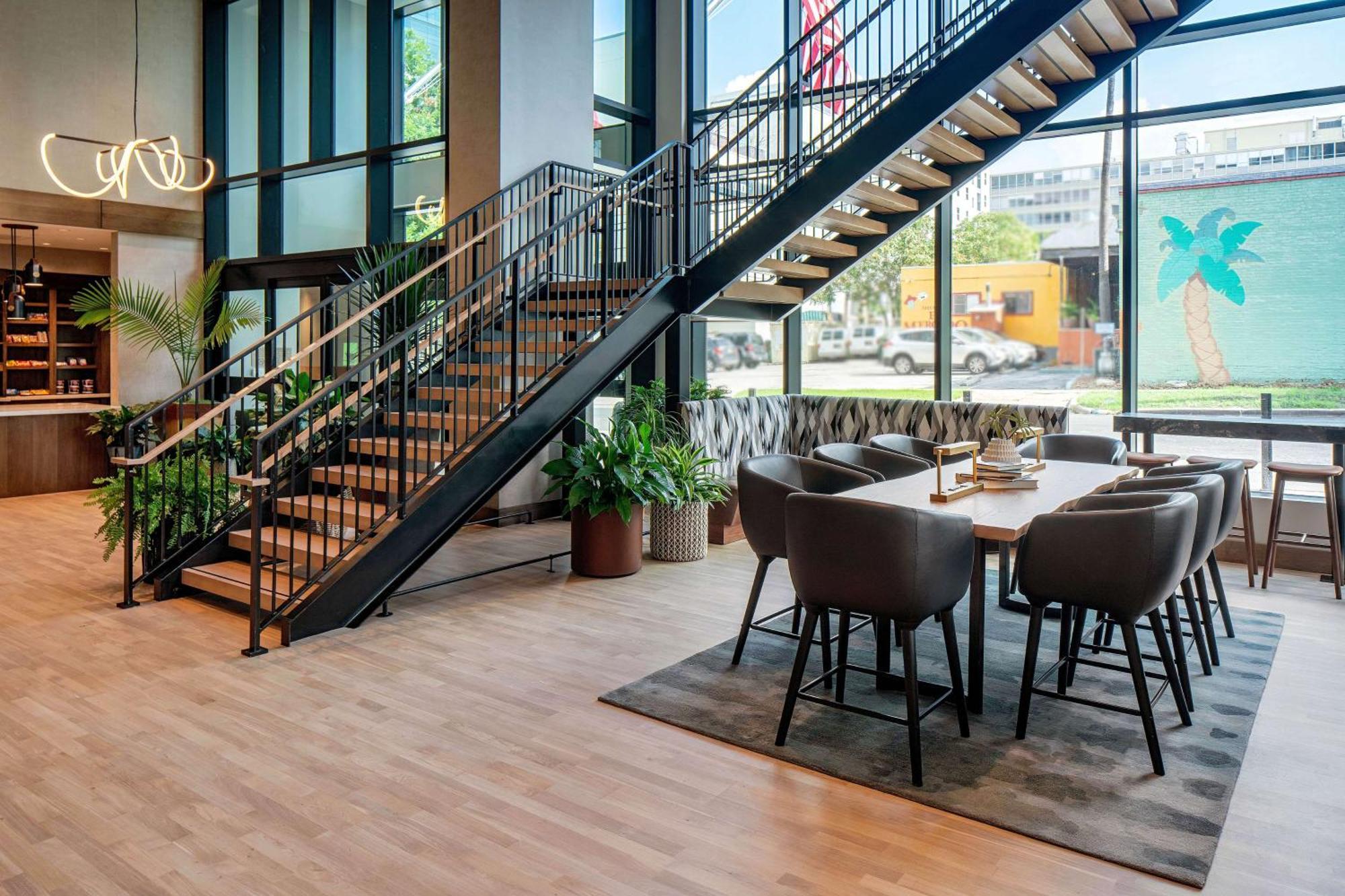 Hilton Garden Inn Austin University Capitol District Exterior foto